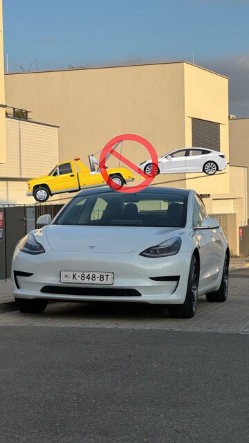 Tesla Model 3: Proč a jak aktivovat přepravní režim? 🤔🔋

➡️ K čemu slouží?
Přepravní režim uvolní parkovací brzdy a umožní volný pohyb vozidla – ideální při přepravě na odtahovce, manipulaci v dílně nebo ručním posunu.

💡 Proč to řešit?
Tesla chrání své pohonné ústrojí a brzdy, takže bez tohoto režimu by mohlo dojít k poškození.

Tesla Model 3 je zkrátka promyšlené auto, které myslí na každý detail – a právě to ji odlišuje od ostatních! 🌟

📩 Pokud o Tesle sníte, neváhejte se nám ozvat – rádi vám ji dovezeme na klíč.

#TeslaModel3 #Elektromobilita #TeslaCzech #DovozNaKlíč #AutaNaKlíč #TransportingTeslaVehicle #TransportMode #PřepravníRežim