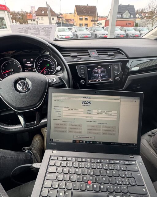 Diagnostika – sporadická chyba spínače 🔧 

Dnes jsme měli pod drobnohledem Volkswagen Touran, kde jsme díky pokročilé diagnostice odhalili závadu spínače zámku voliče páky v poloze “P”. Co to znamená? Sporadická závada může v budoucnu zkomplikovat používání vozu, zejména s přepínáním režimů převodovky. U Tourana s převodovkou DSG DQ200 poměrně běžná závada u původních originálních spínačů, proto jsme jej ihned po koupi vyměnili 🚗

S naší službou “Kontrola vozu před koupí” využíváme profesionální diagnostické nástroje, které detailně zmapují technický stav vozidla. Neponechávejte nákup auta náhodě – s námi získáte jistotu, že víte, co kupujete! 🛠️

#AutoNaKlic #DiagnostikaAut #KontrolaPredKoupi #VolkswagenTouran #BezpecnyNakup #AutoPoradenstvi #KoupeBezRizika #ProfiKontrola #Automechanika #AutoInspekce #VWTouran #dsg #DQ200 #DQ200transmission